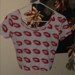 Lips crop top